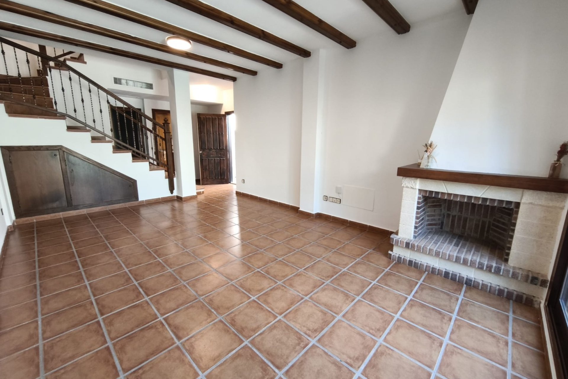 Resale - Bungalow -
Algorfa