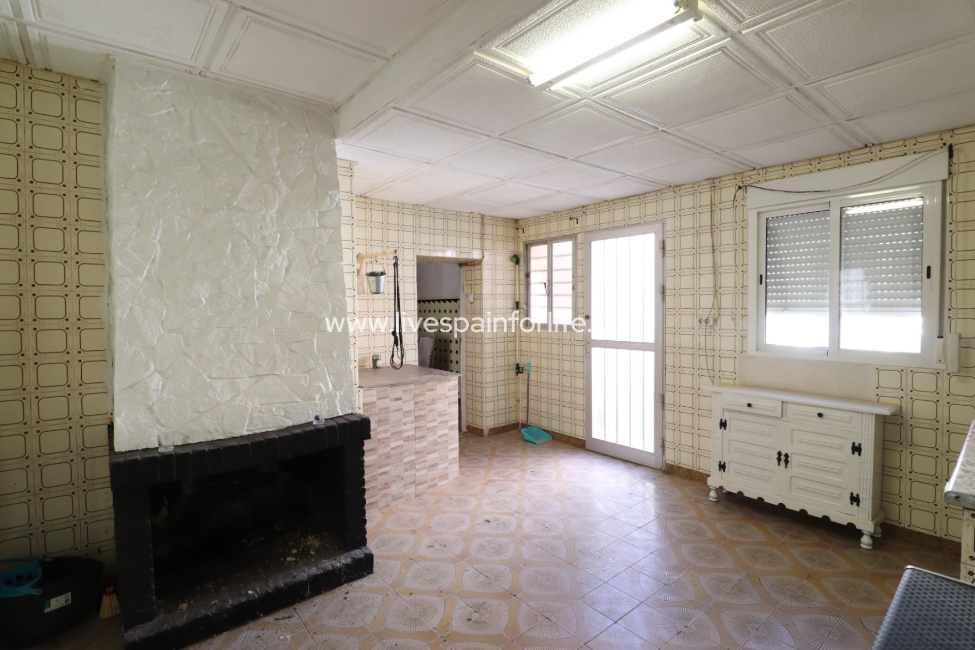 Resale - Bungalow -
Benijofar