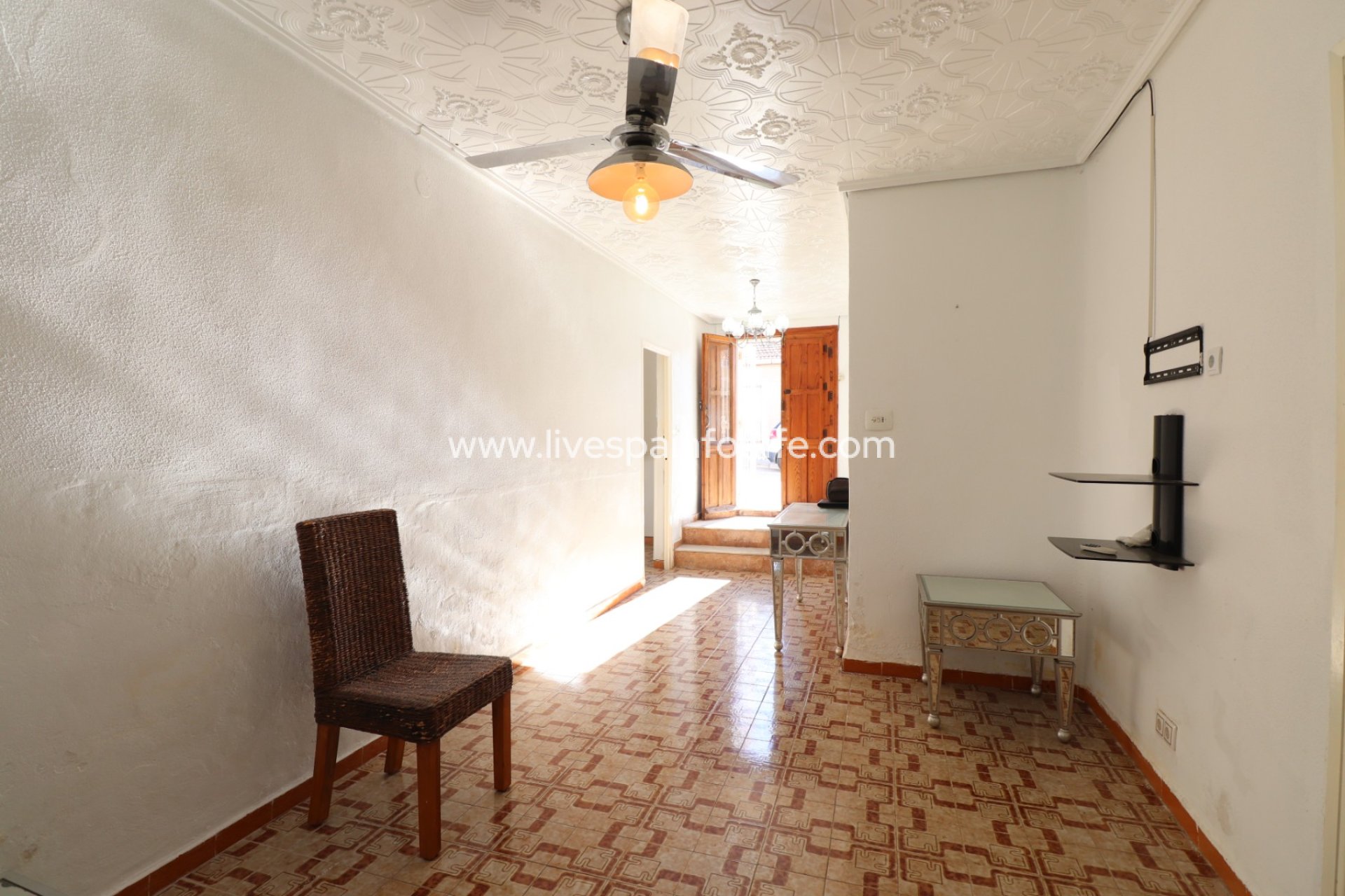 Resale - Bungalow -
Benijofar