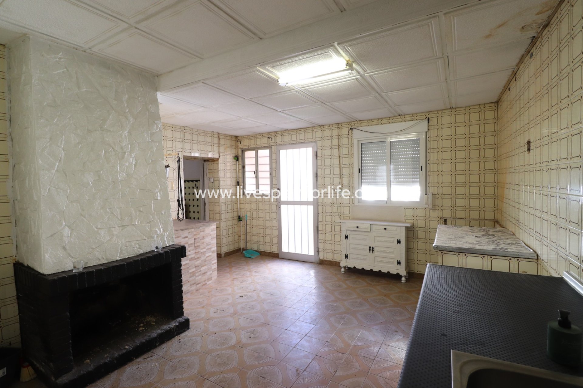 Resale - Bungalow -
Benijofar