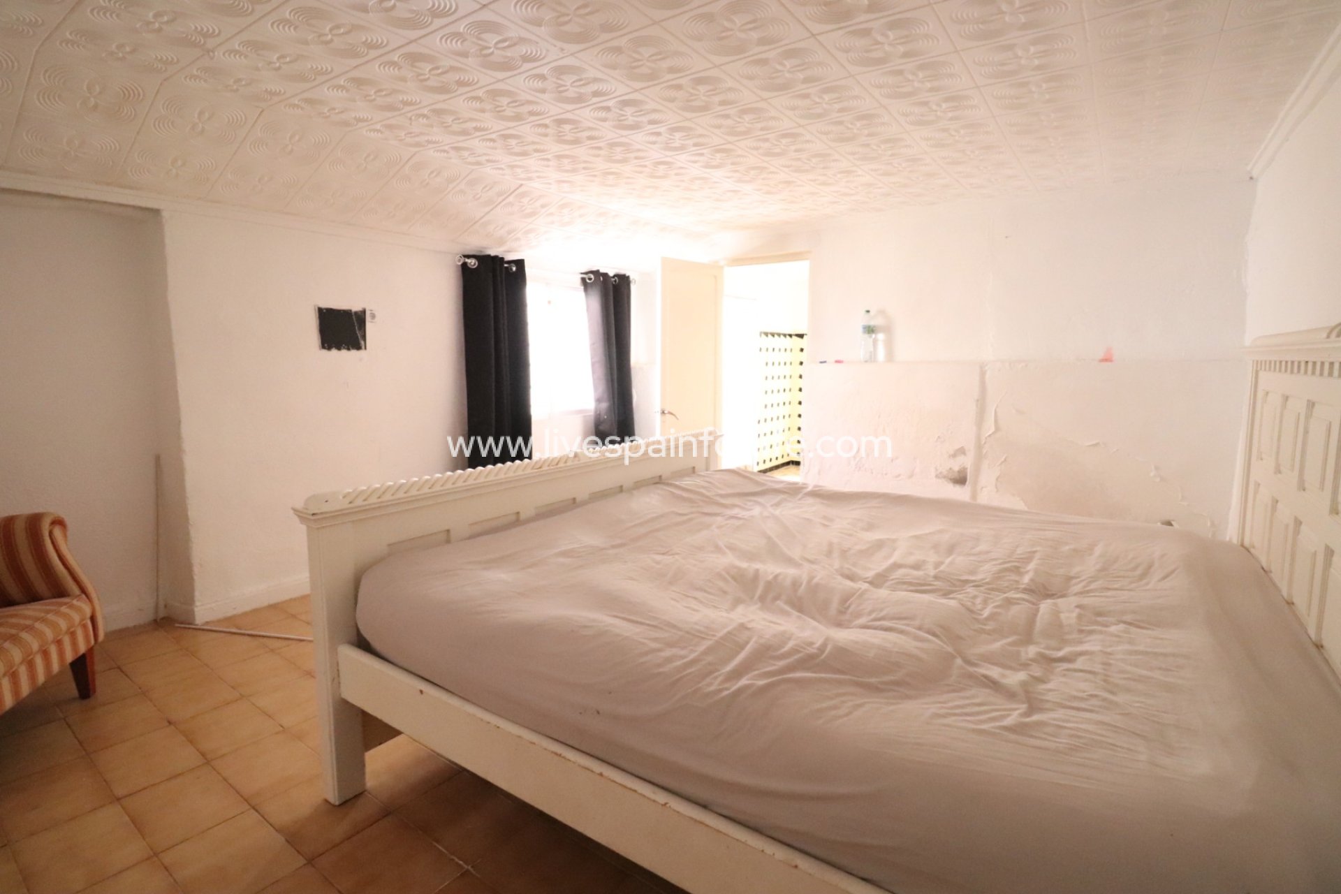 Resale - Bungalow -
Benijofar