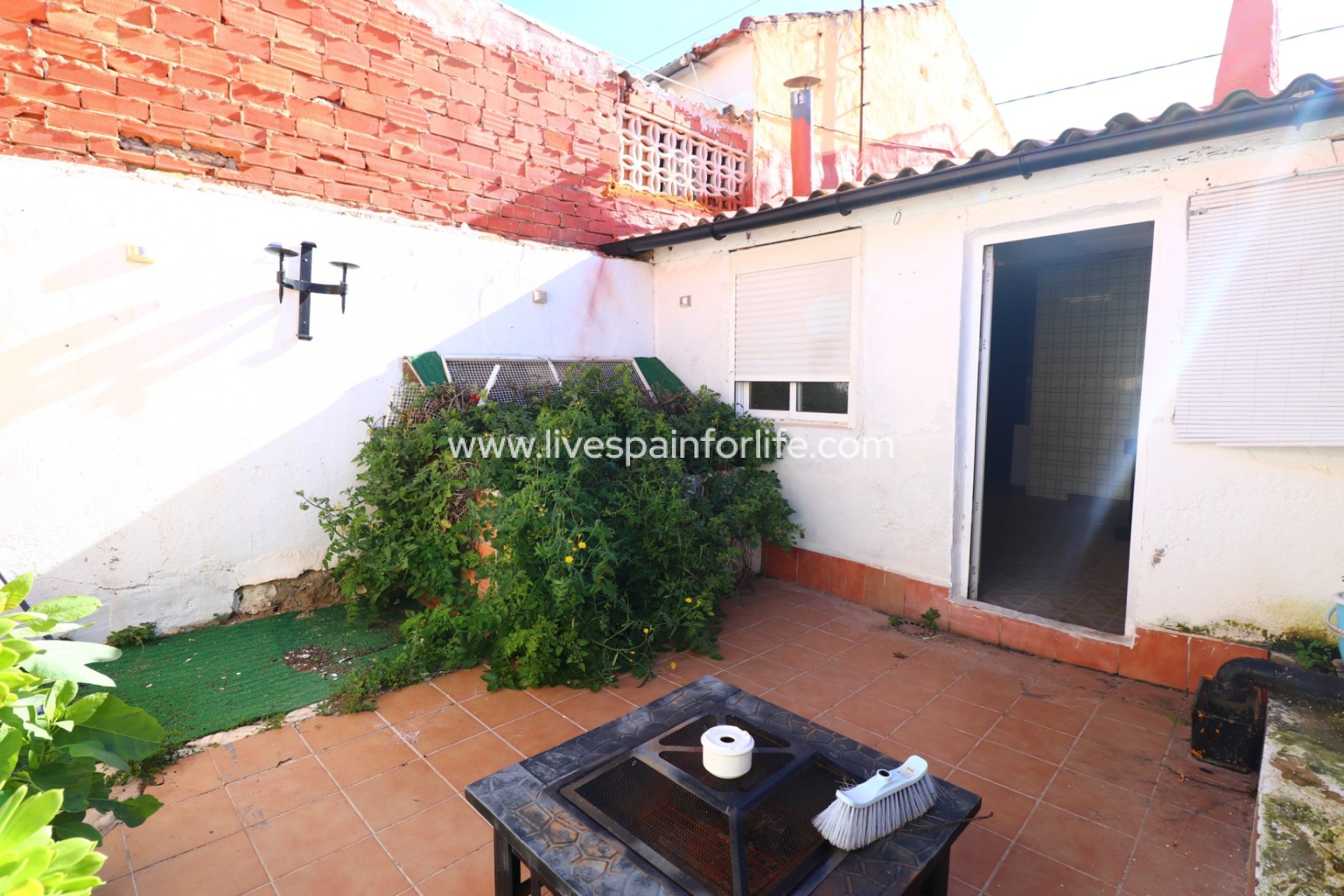 Resale - Bungalow -
Benijofar