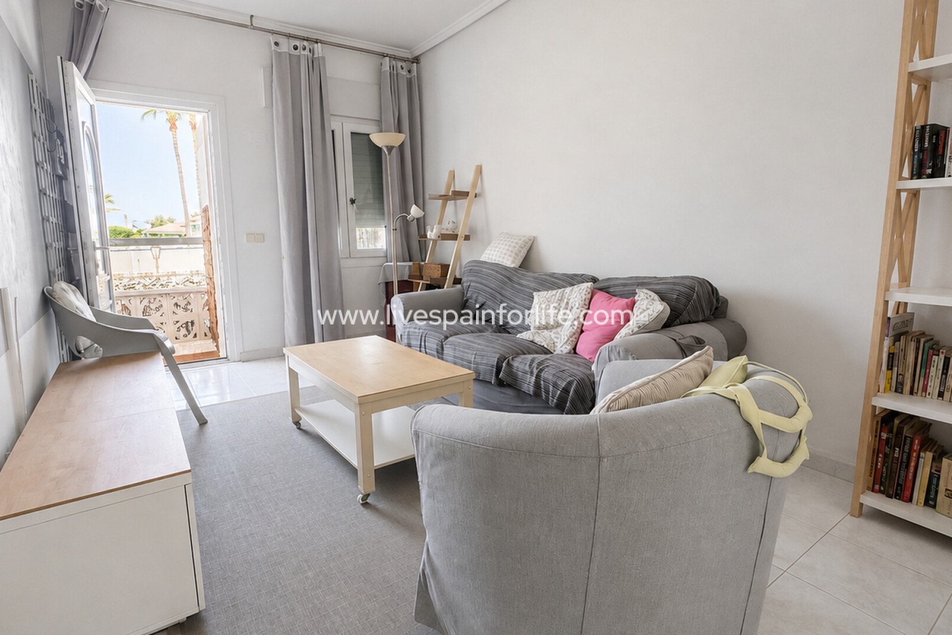 Resale - Bungalow -
Ciudad Quesada - Pueblo Bravo