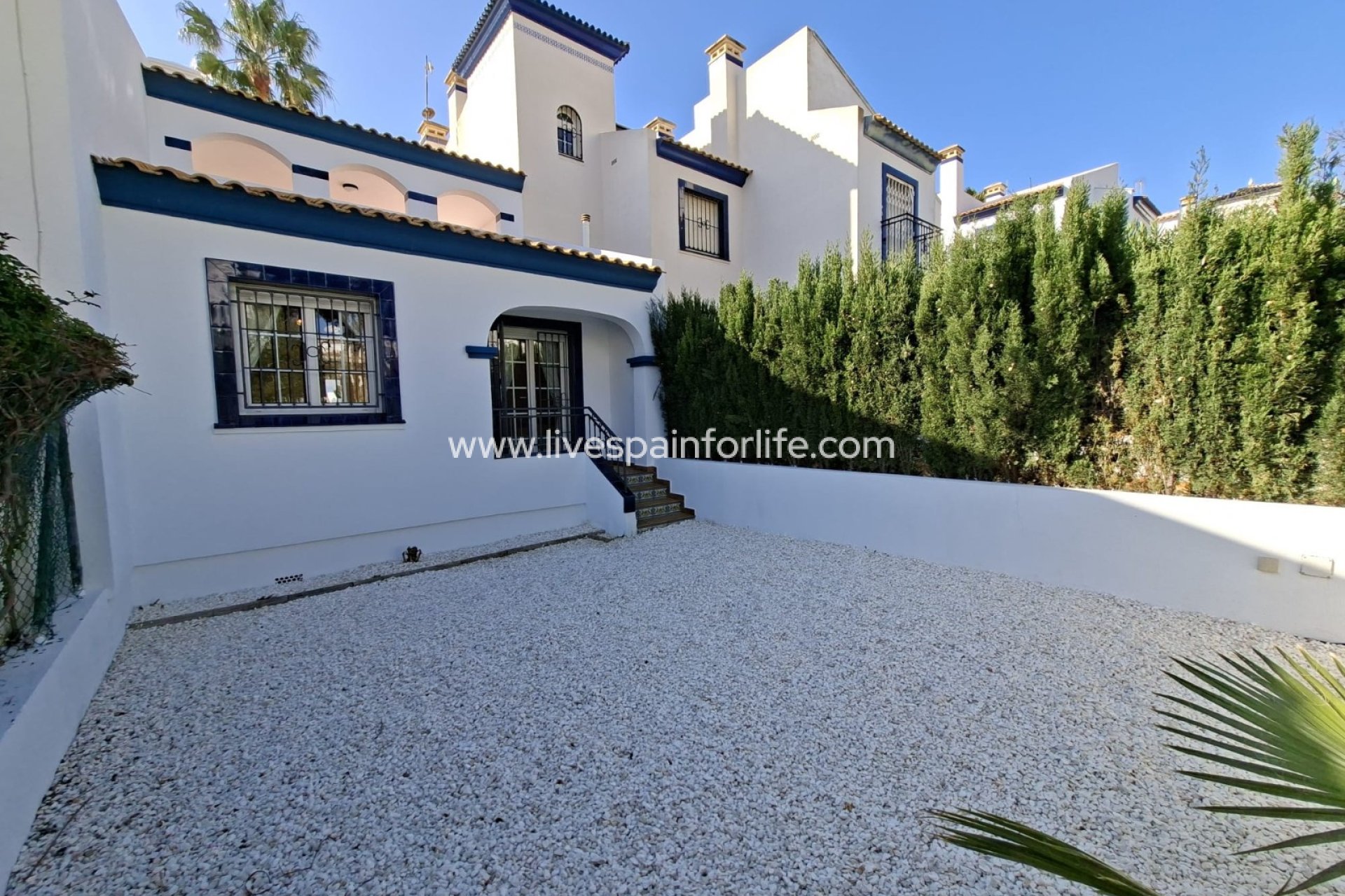 Resale - Bungalow -
Orihuela Costa
