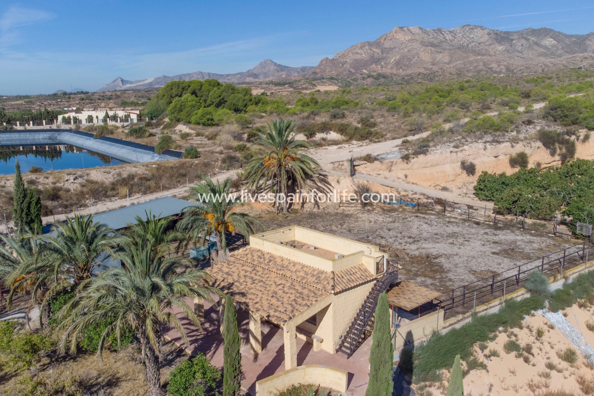 Resale - Cave house -
Albatera