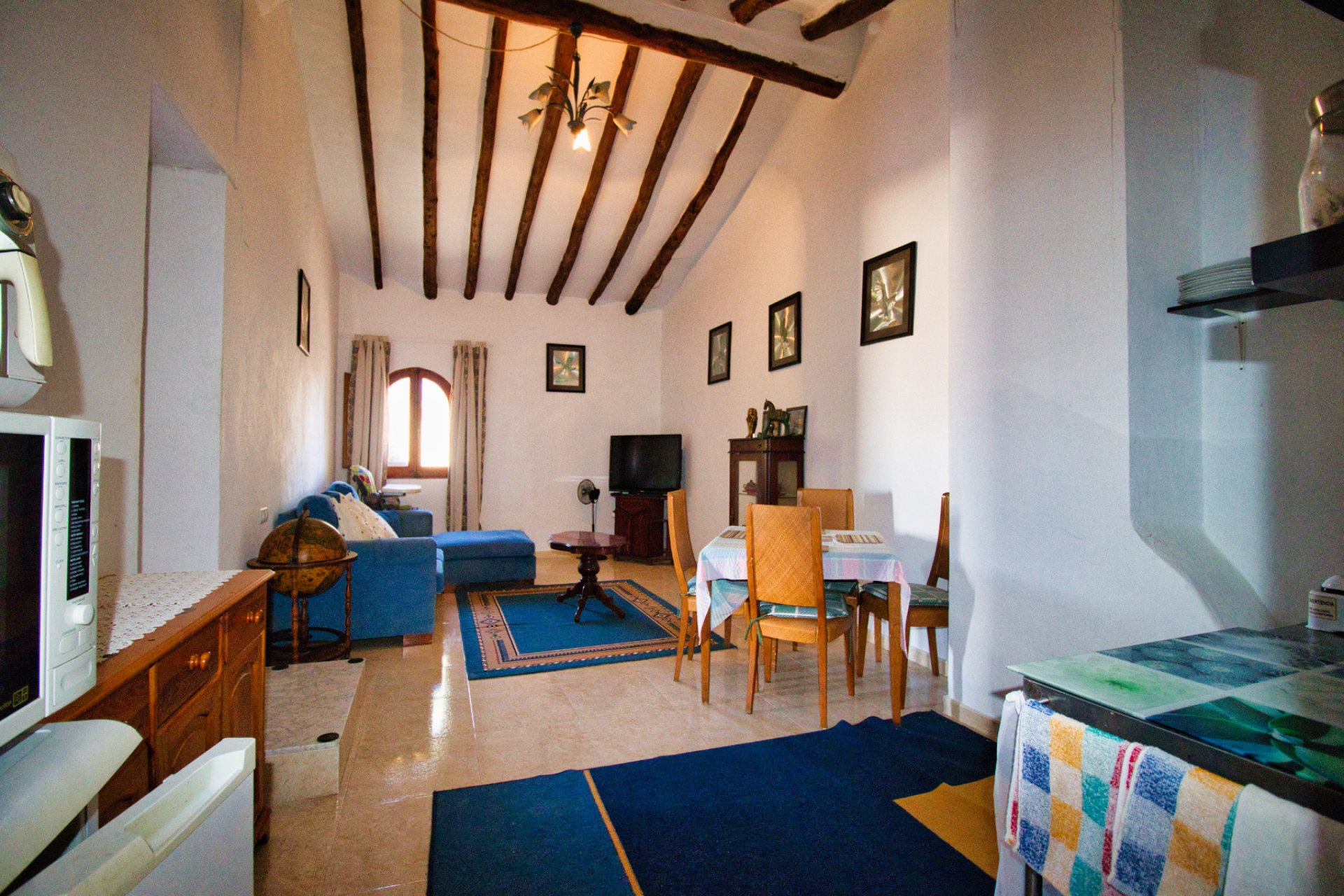 Resale - Commercial -
Abanilla