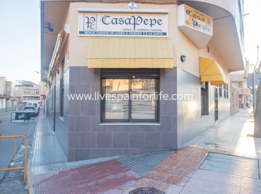 Resale - Commercial -
Albatera