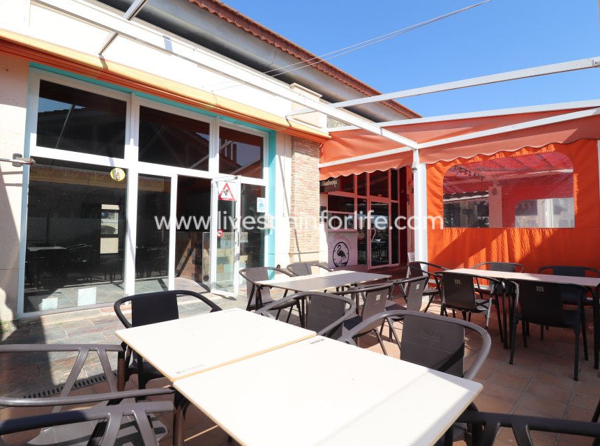 Resale - Commercial -
Algorfa - La Finca Golf Resort