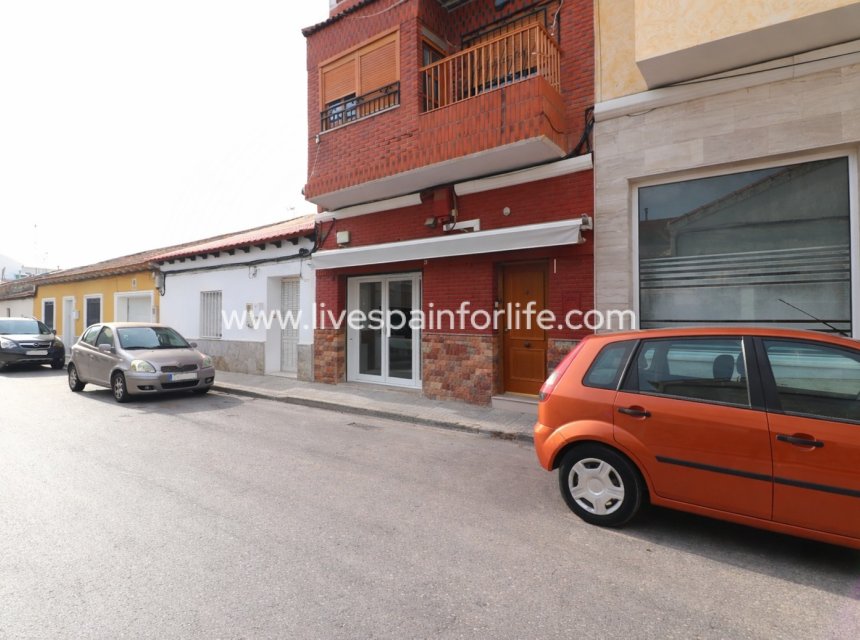 Resale - Commercial -
Benijofar - Benijofar - Village