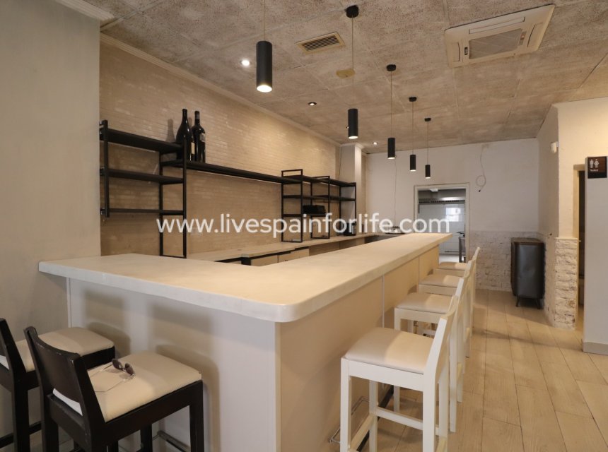 Resale - Commercial -
Benijofar - Benijofar - Village