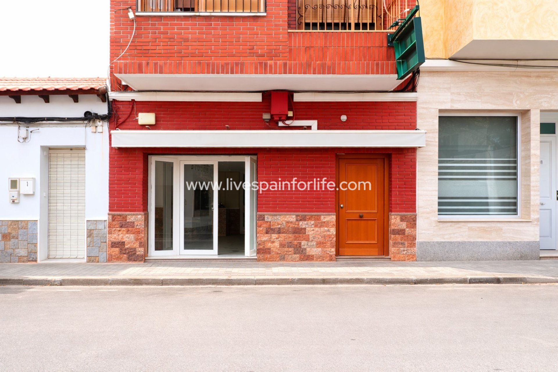 Resale - Commercial -
Benijofar - Benijofar - Village