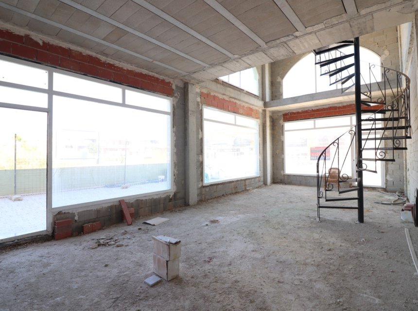 Resale - Commercial -
Benimar - Benimar II