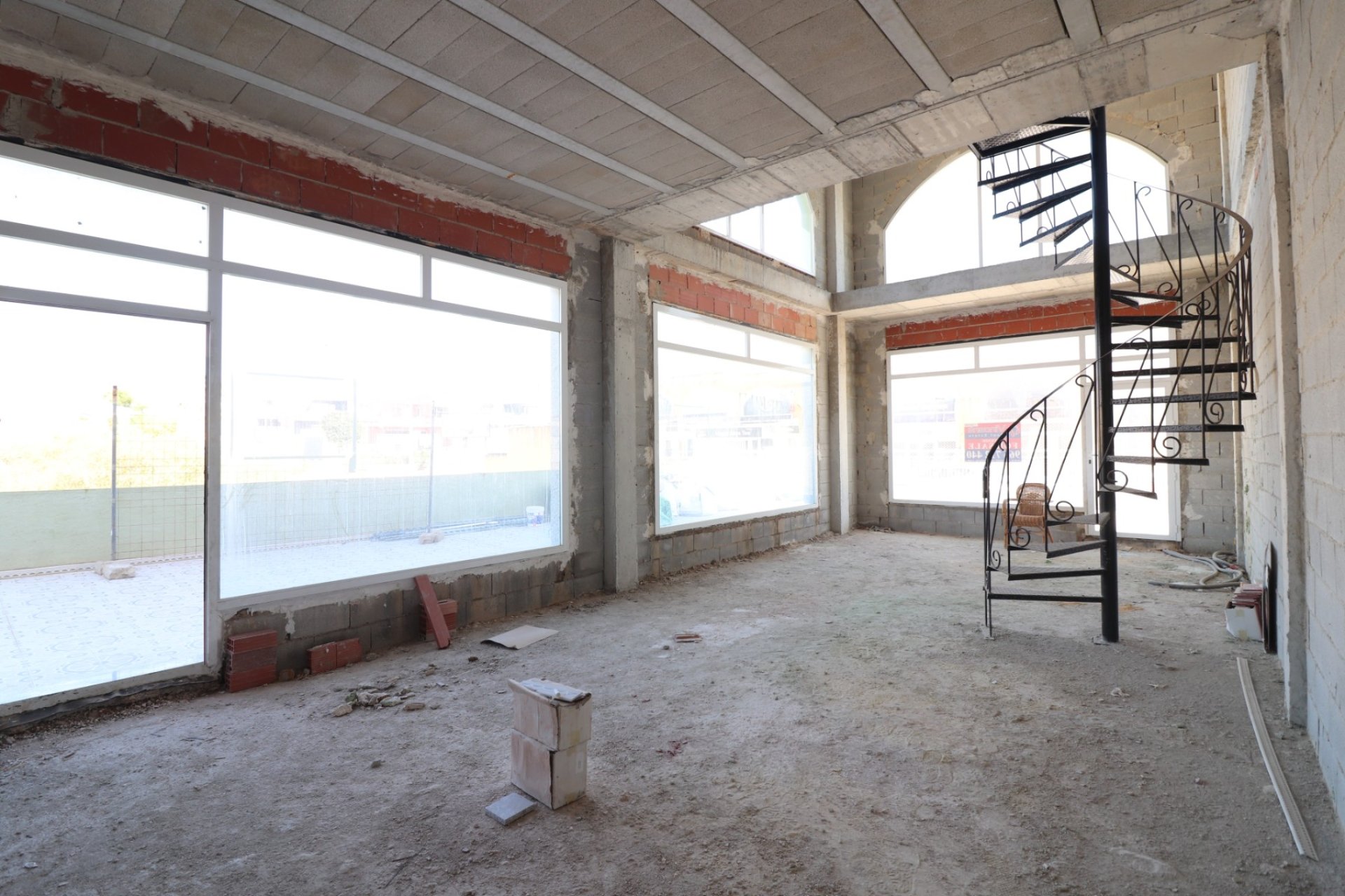 Resale - Commercial -
Benimar - Benimar II