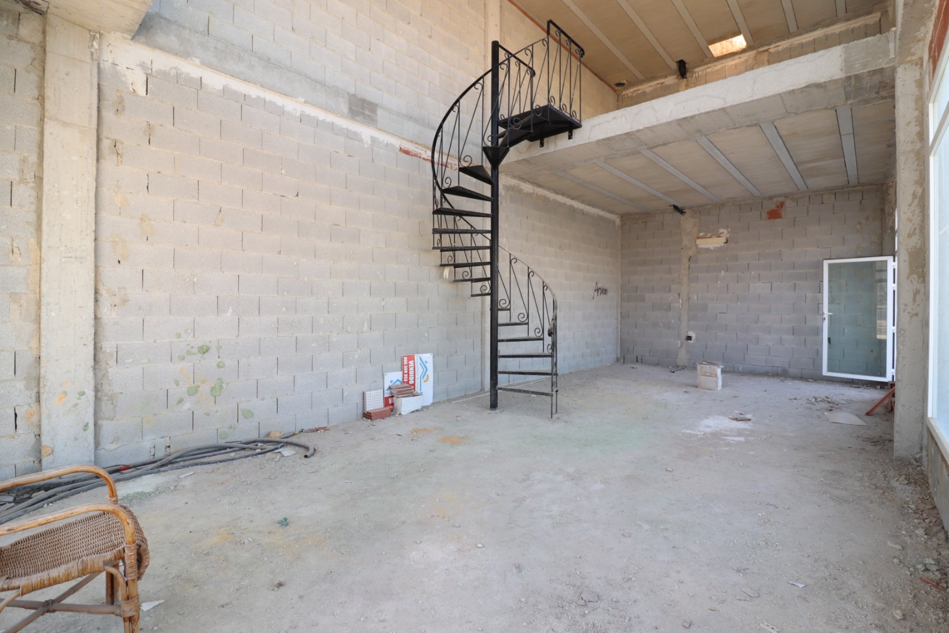 Resale - Commercial -
Benimar - Benimar II