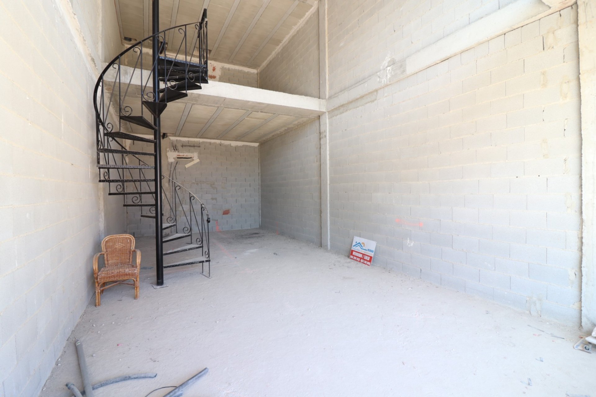 Resale - Commercial -
Benimar - Benimar II