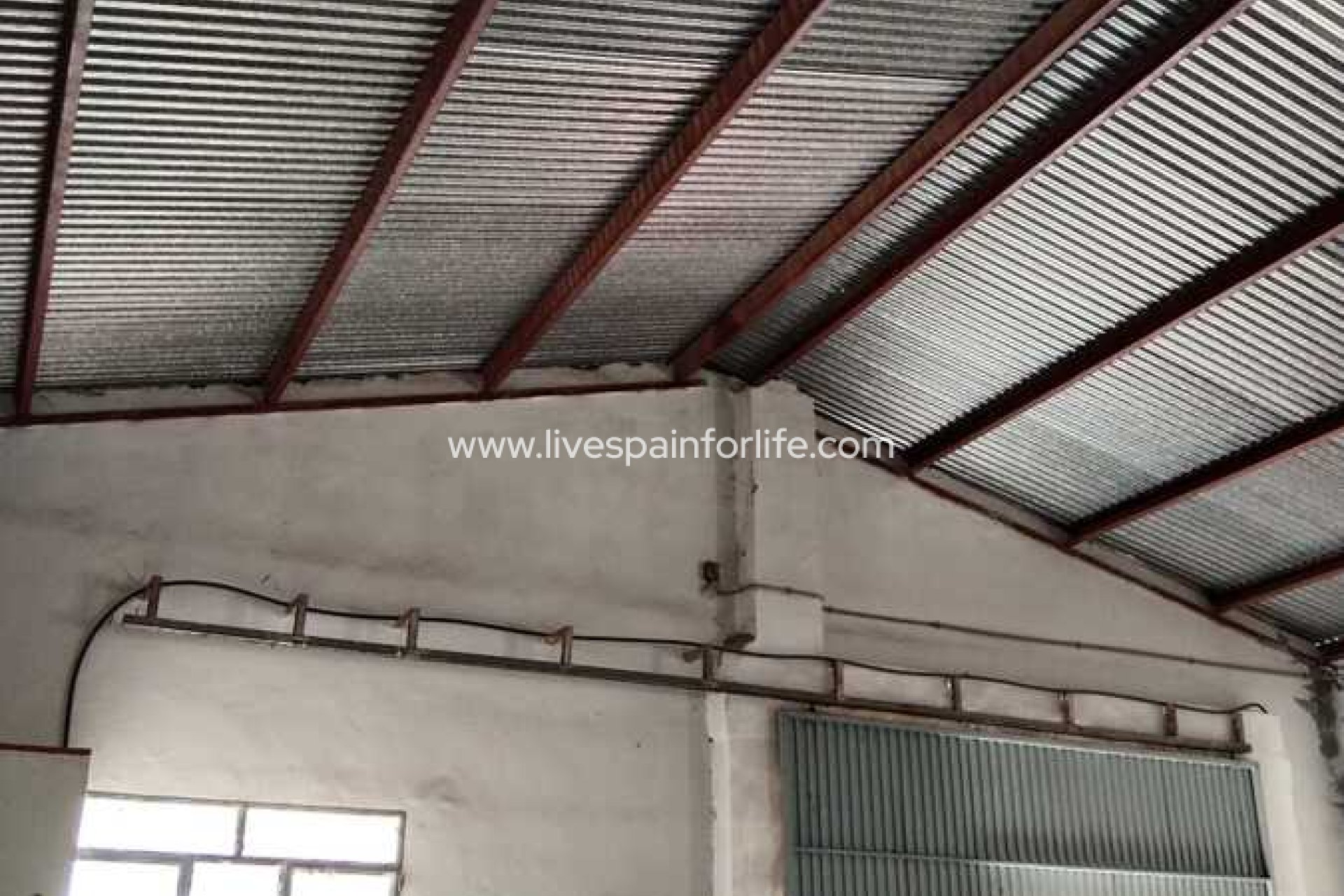 Resale - Commercial -
Daya Vieja