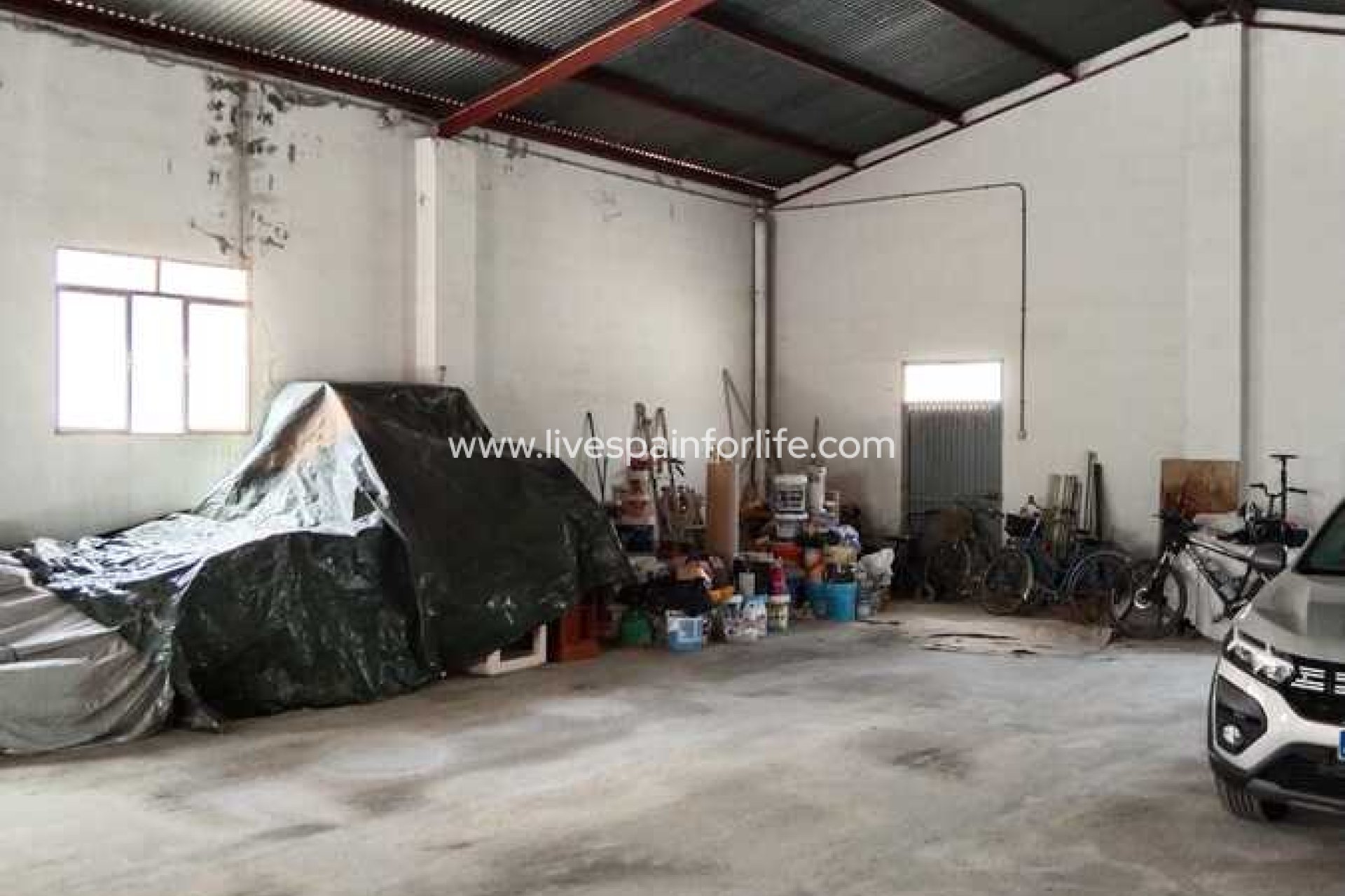 Resale - Commercial -
Daya Vieja