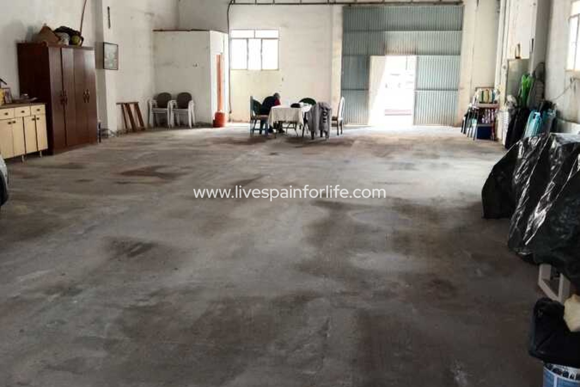 Resale - Commercial -
Daya Vieja