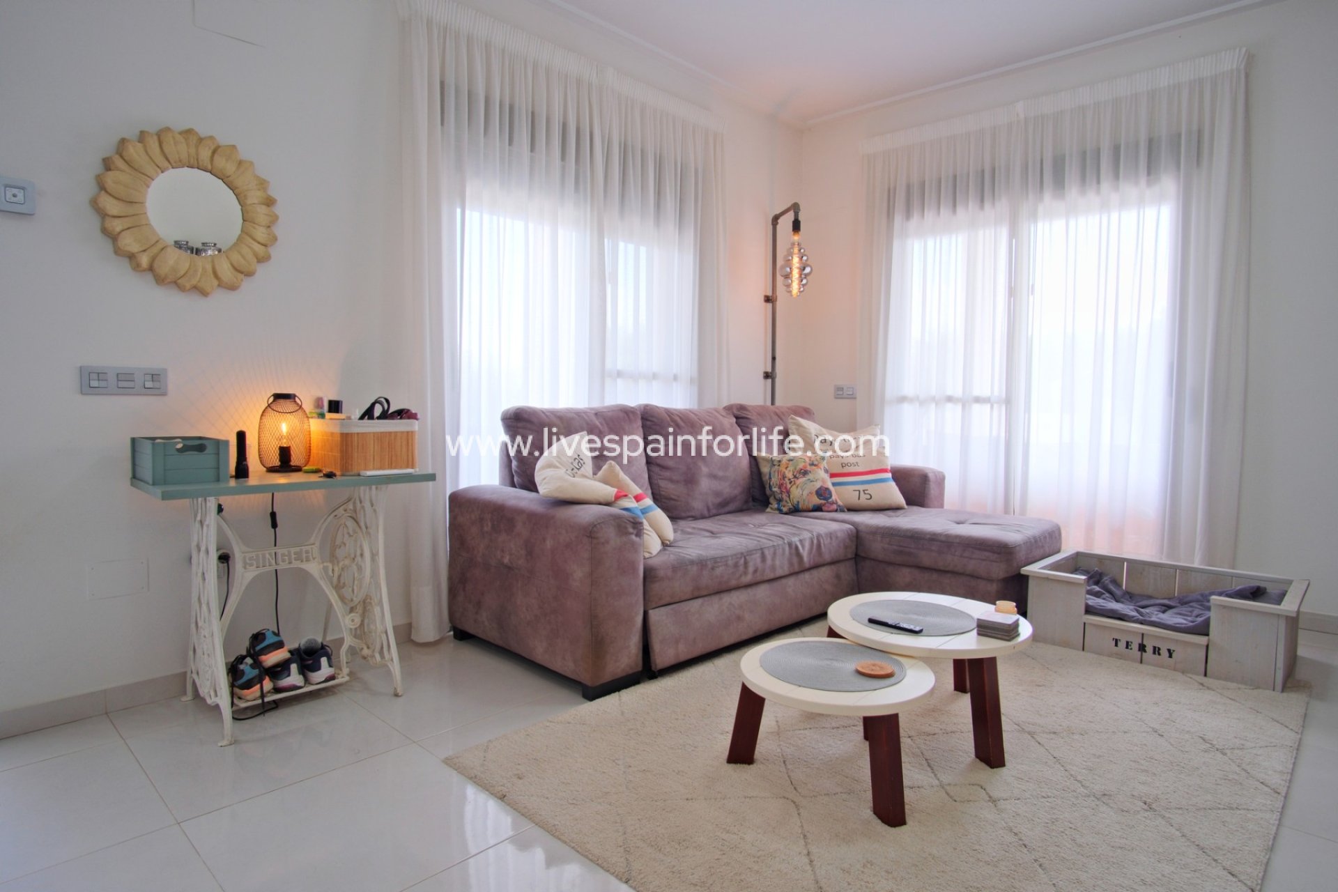 Resale - Commercial -
Dolores - Dolores - Country