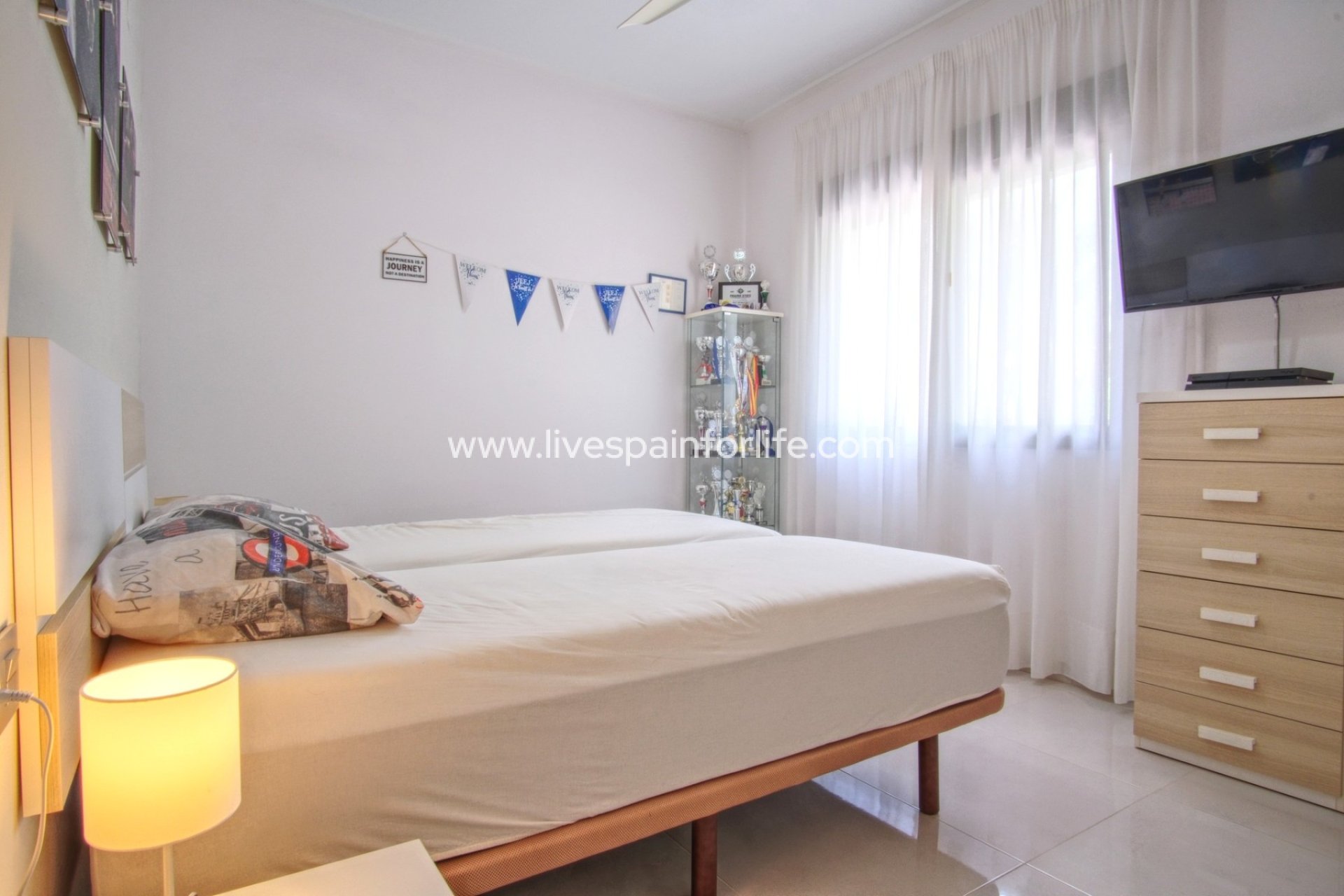 Resale - Commercial -
Dolores - Dolores - Country