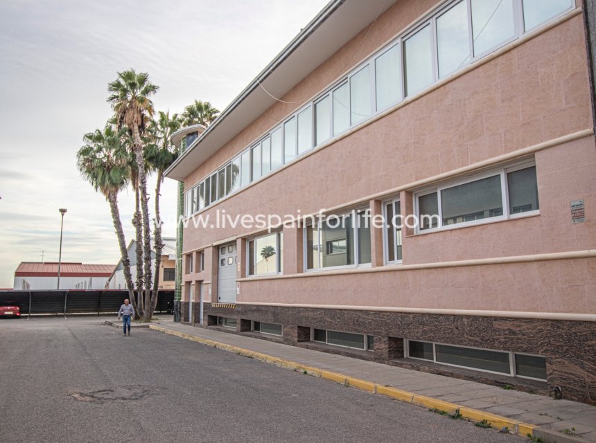 Resale - Commercial -
Elche