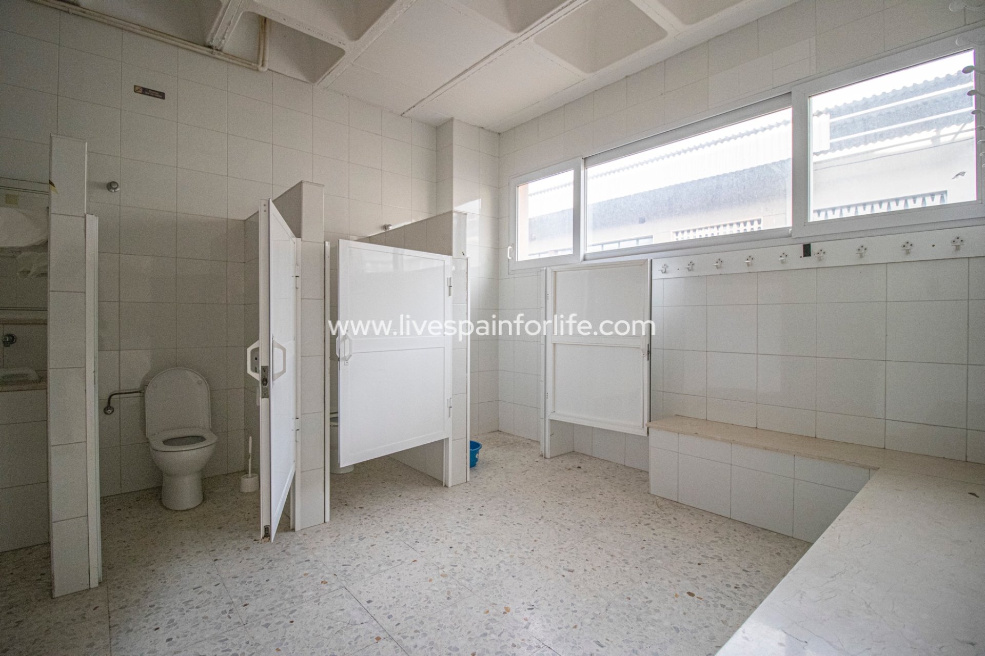 Resale - Commercial -
Elche