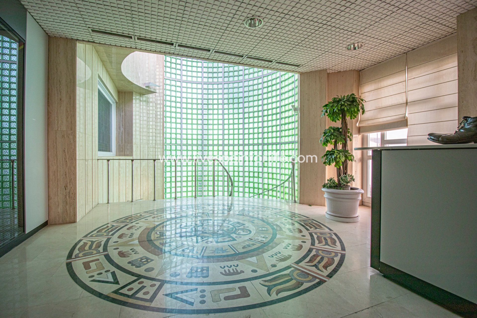 Resale - Commercial -
Elche