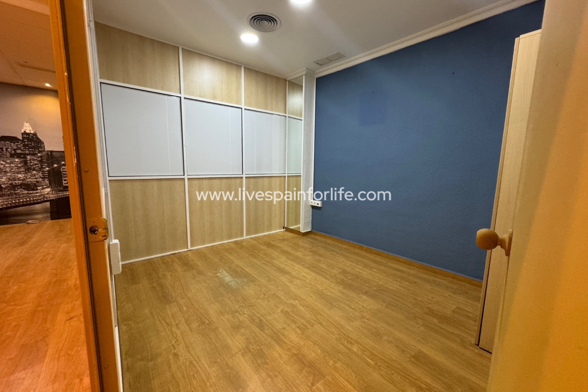 Resale - Commercial -
Guardamar del Segura - Guardamar