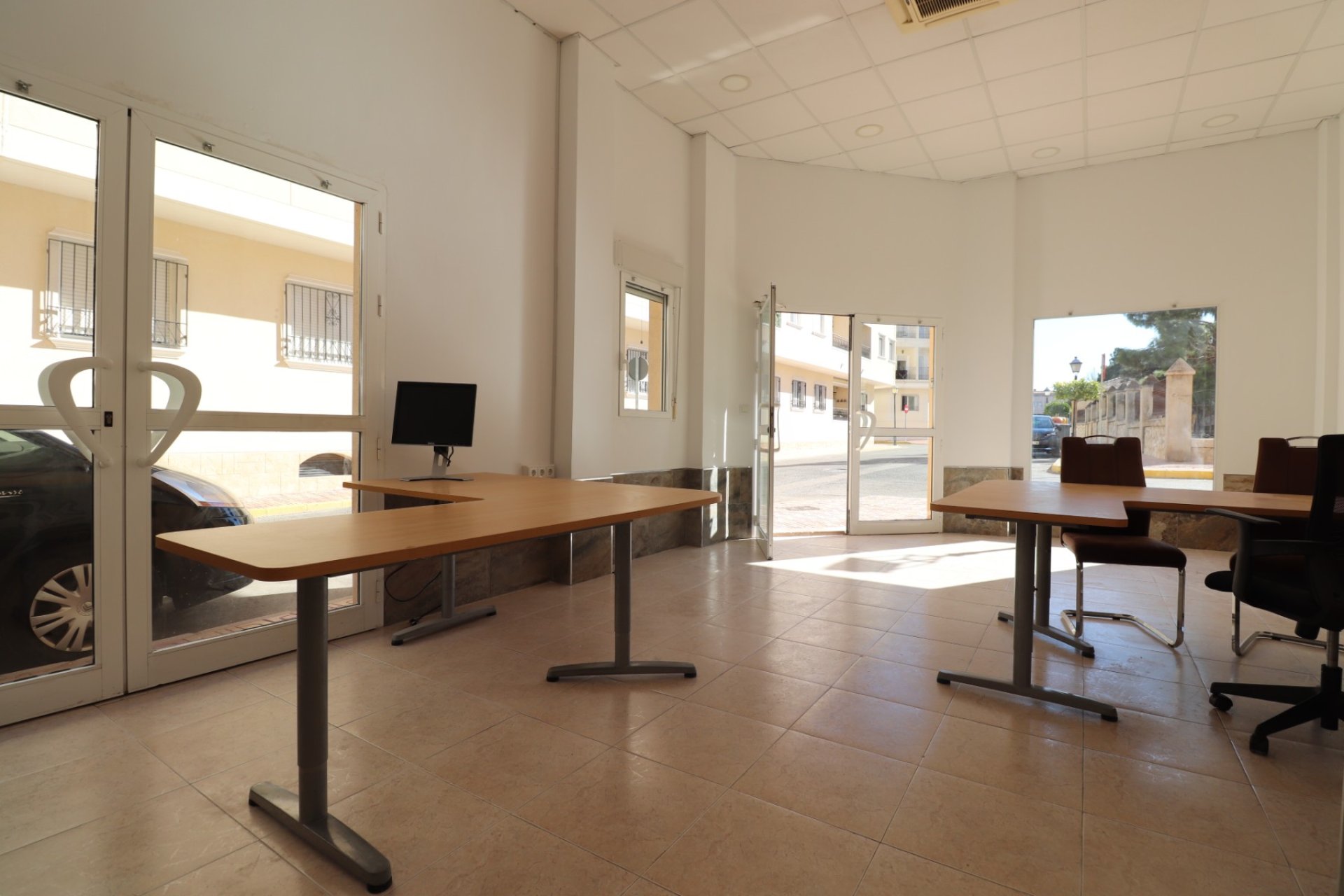 Resale - Commercial -
Jacarilla - Jacarilla - Town