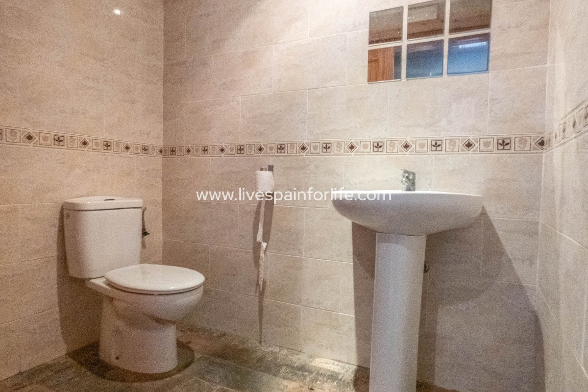 Resale - Commercial -
La Finca Golf - Algorfa