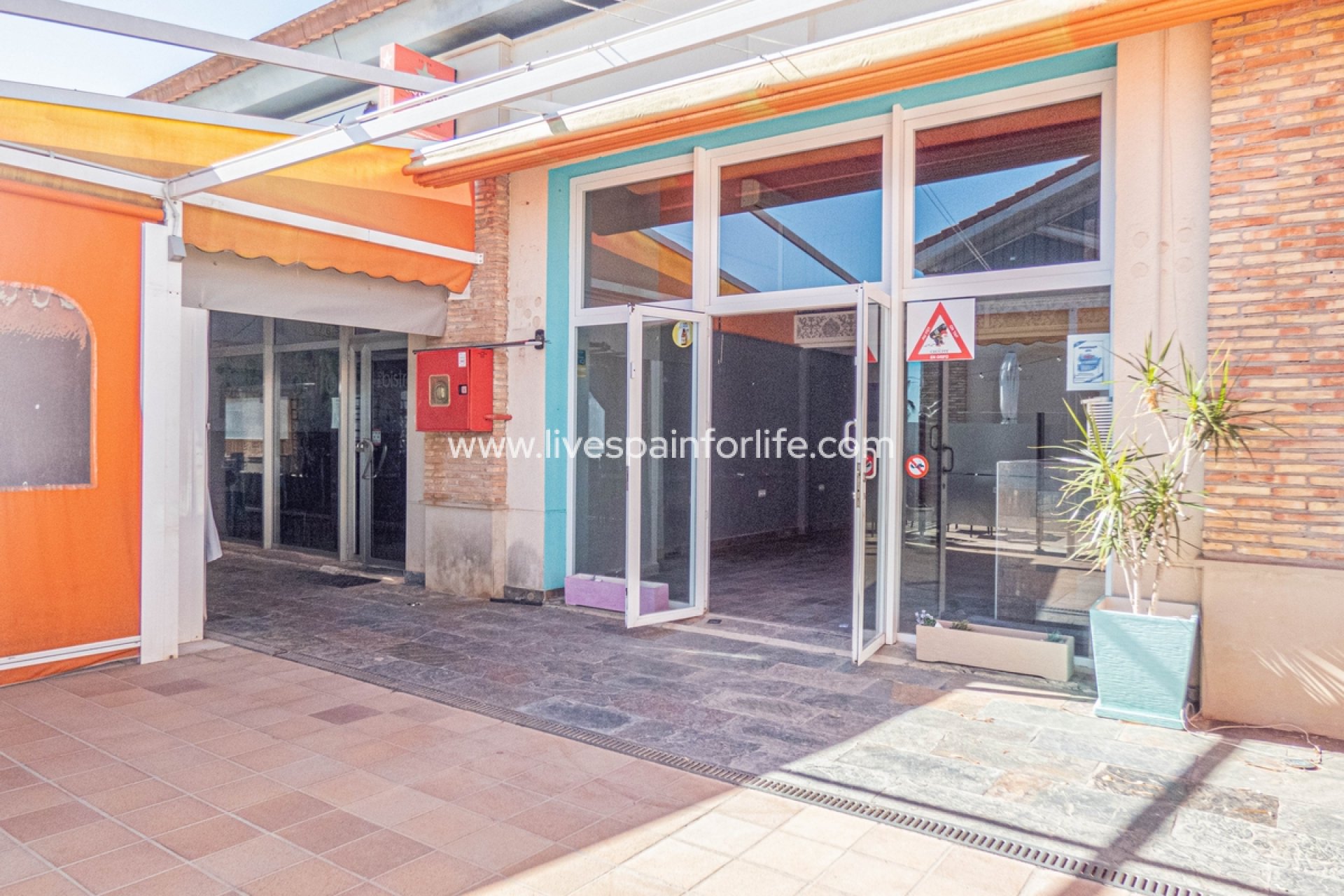 Resale - Commercial -
La Finca Golf - Algorfa
