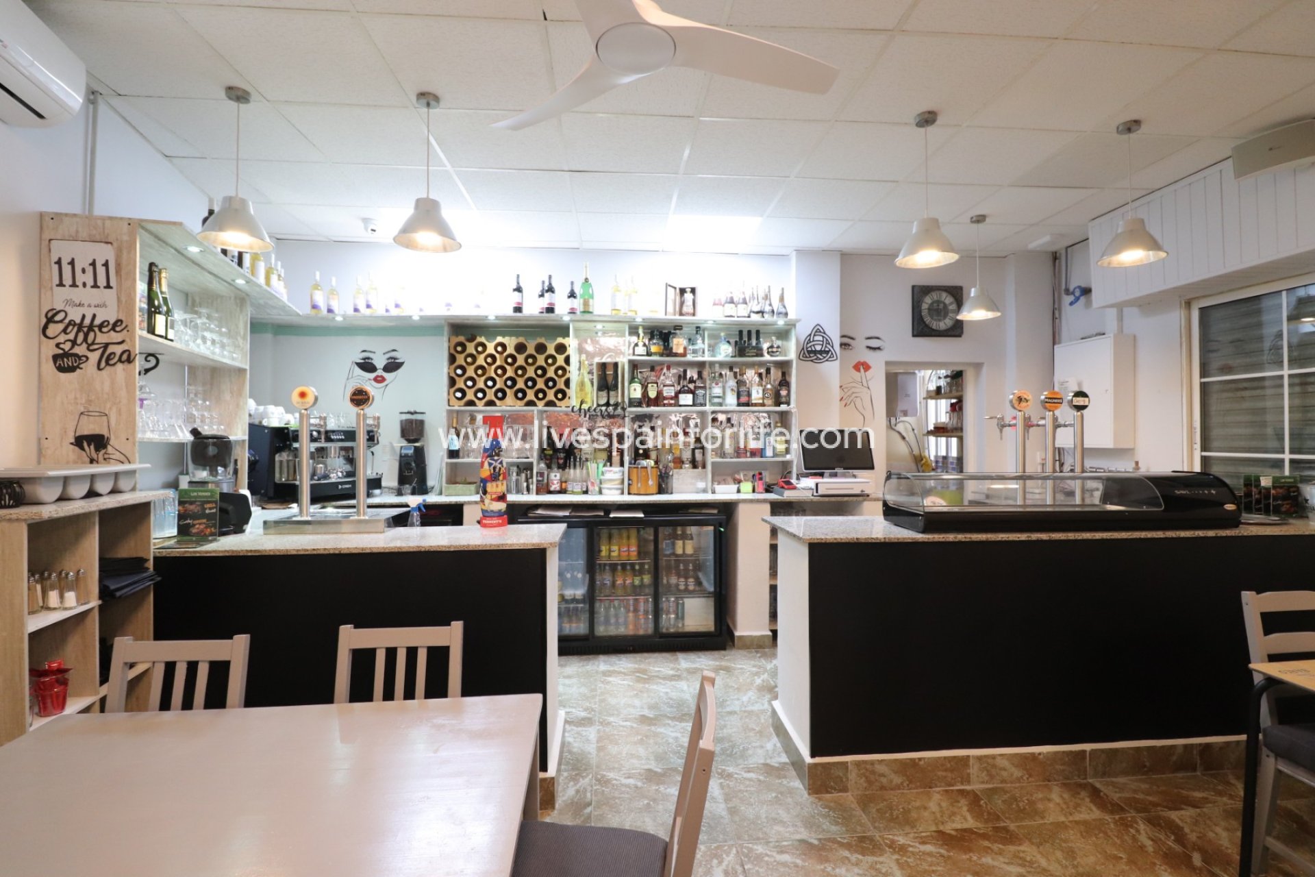 Resale - Commercial (Leasehold) -
Catral - Catral - Town
