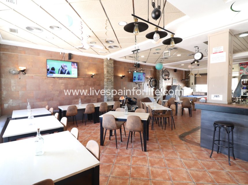 Resale - Commercial (Leasehold) -
Formentera Del Segura - Formentera - Village