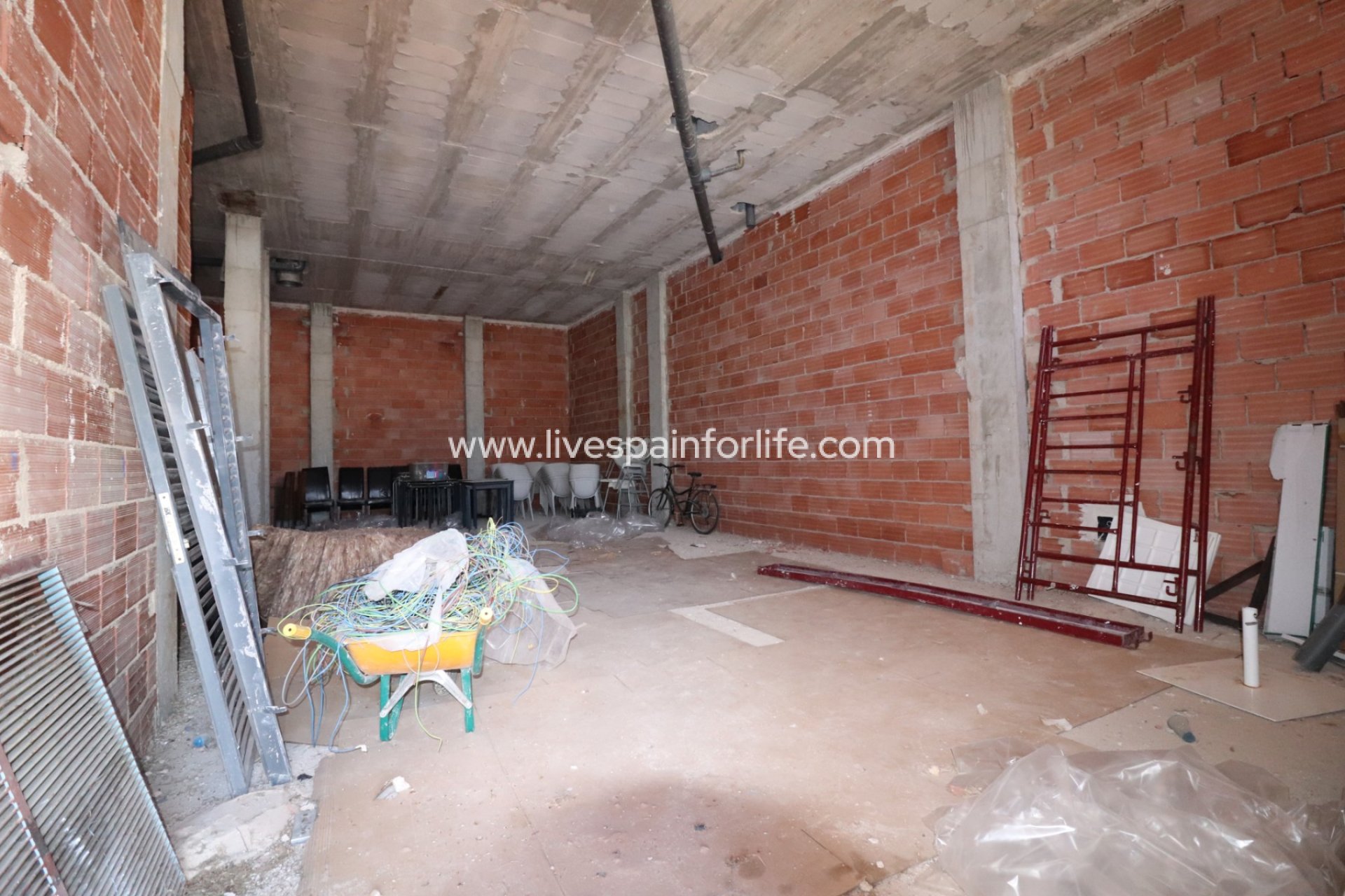 Resale - Commercial -
Los Montesinos - Entre Naranjos / Vistabella Golf