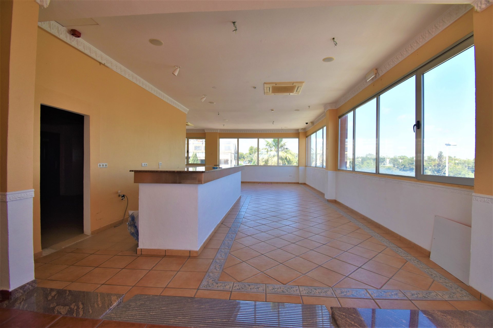 Resale - Commercial -
Orihuela Costa - Los Dolses