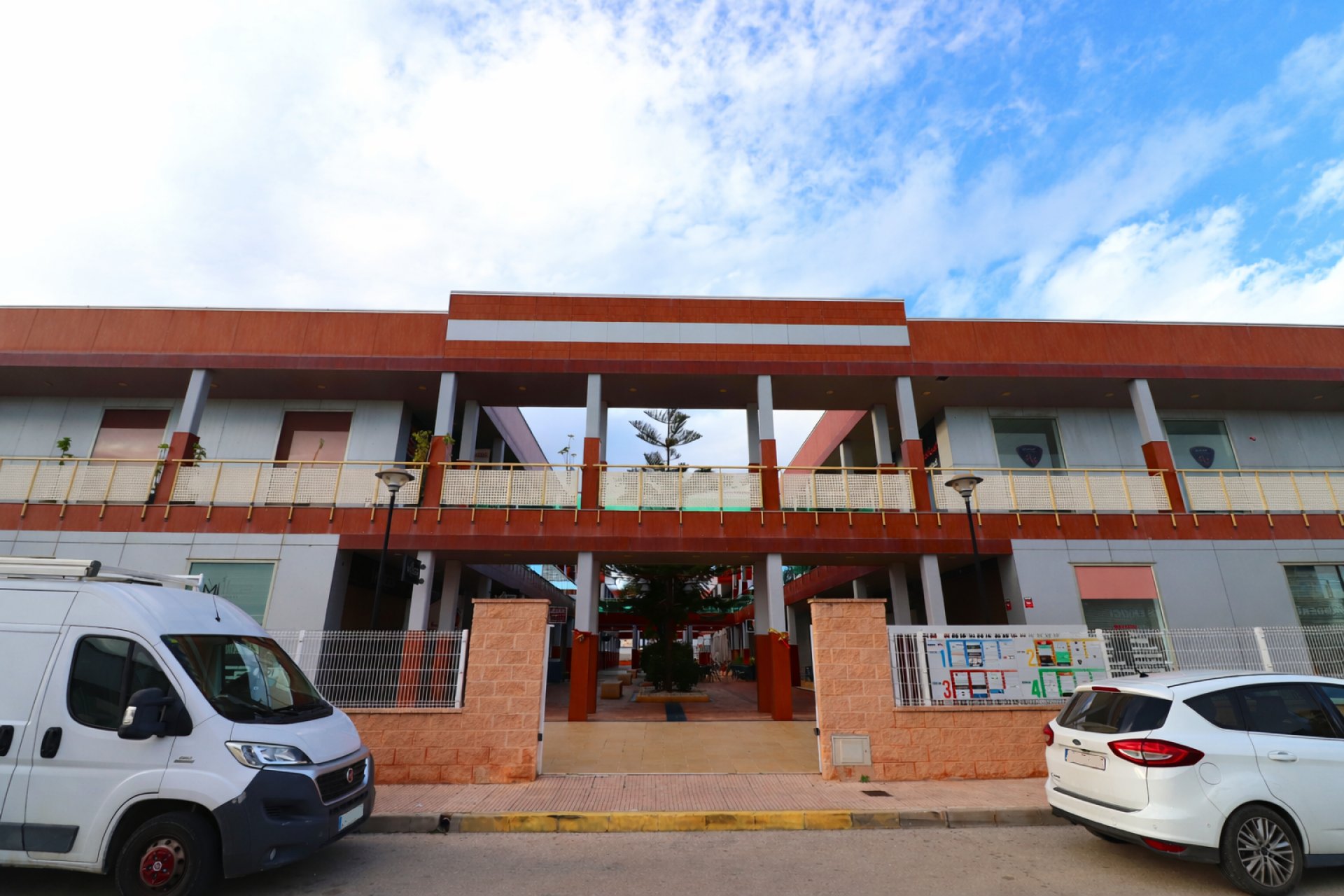 Resale - Commercial -
San Fulgencio - Bahia de Las Dunas