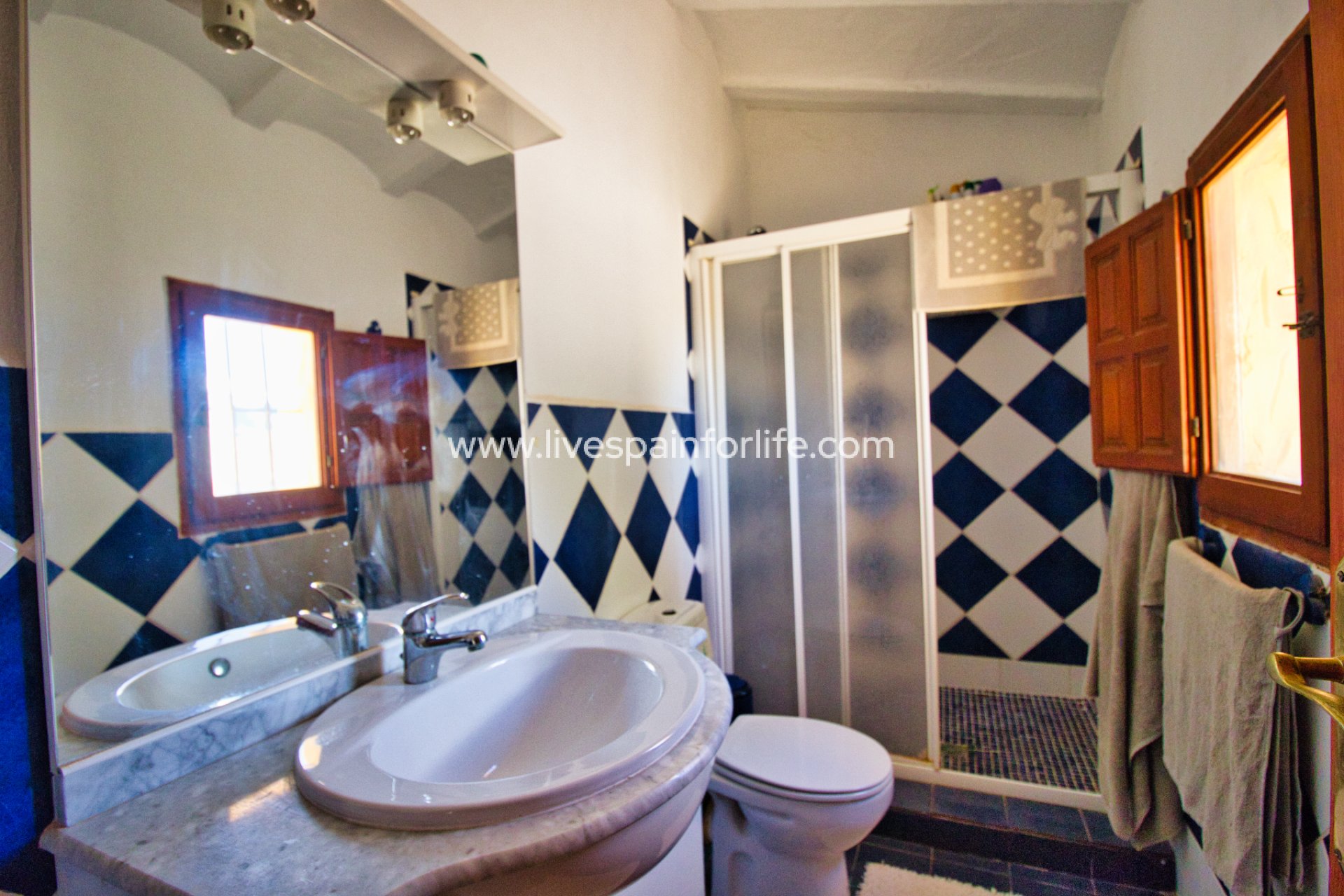 Resale - Country Property -
Abanilla