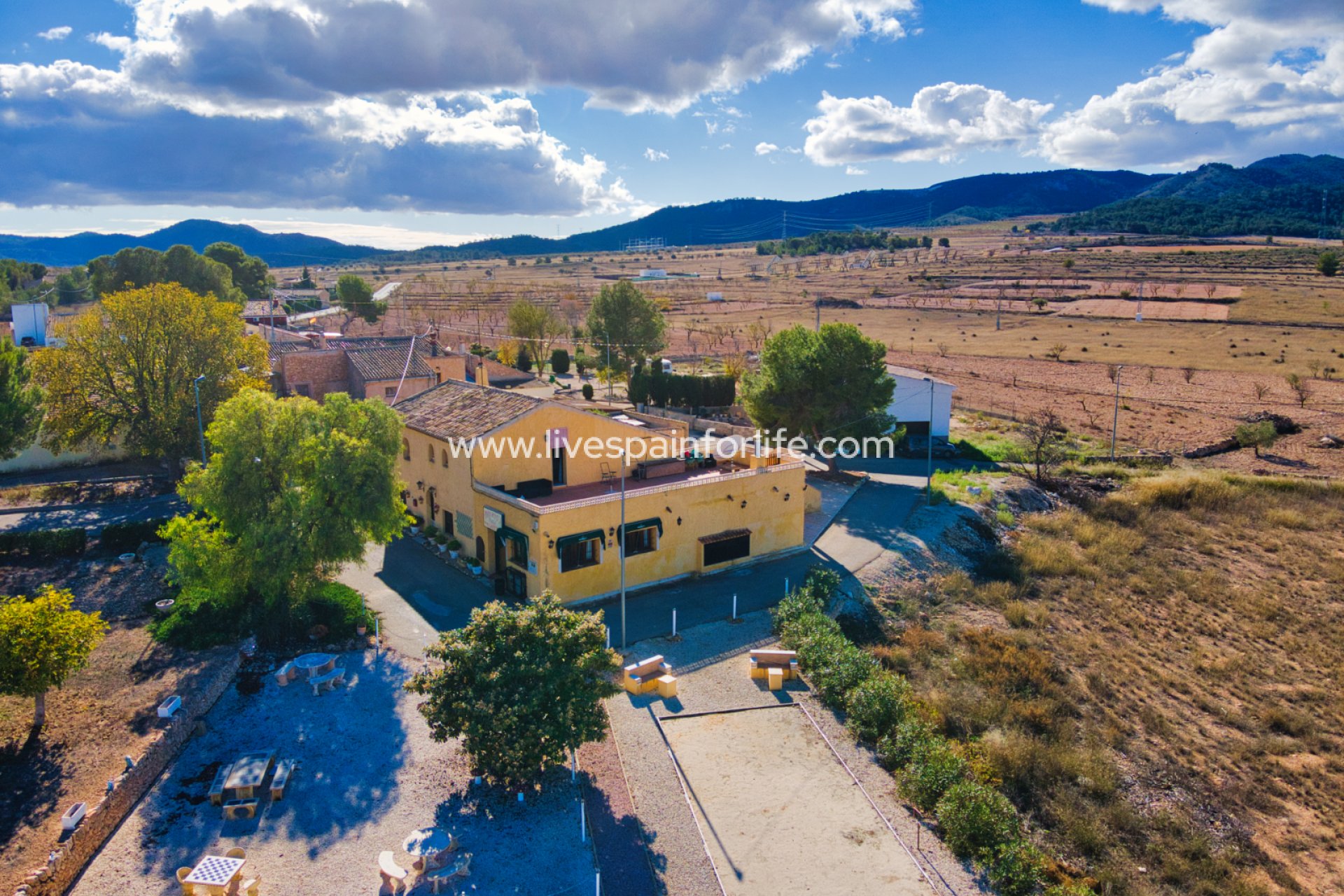 Resale - Country Property -
Abanilla