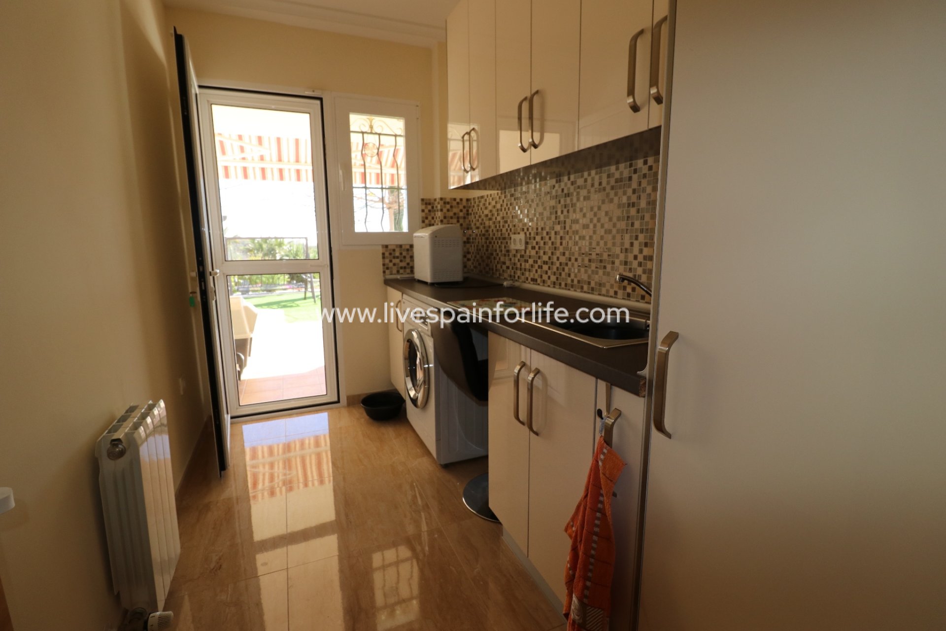 Resale - Country Property -
Albatera