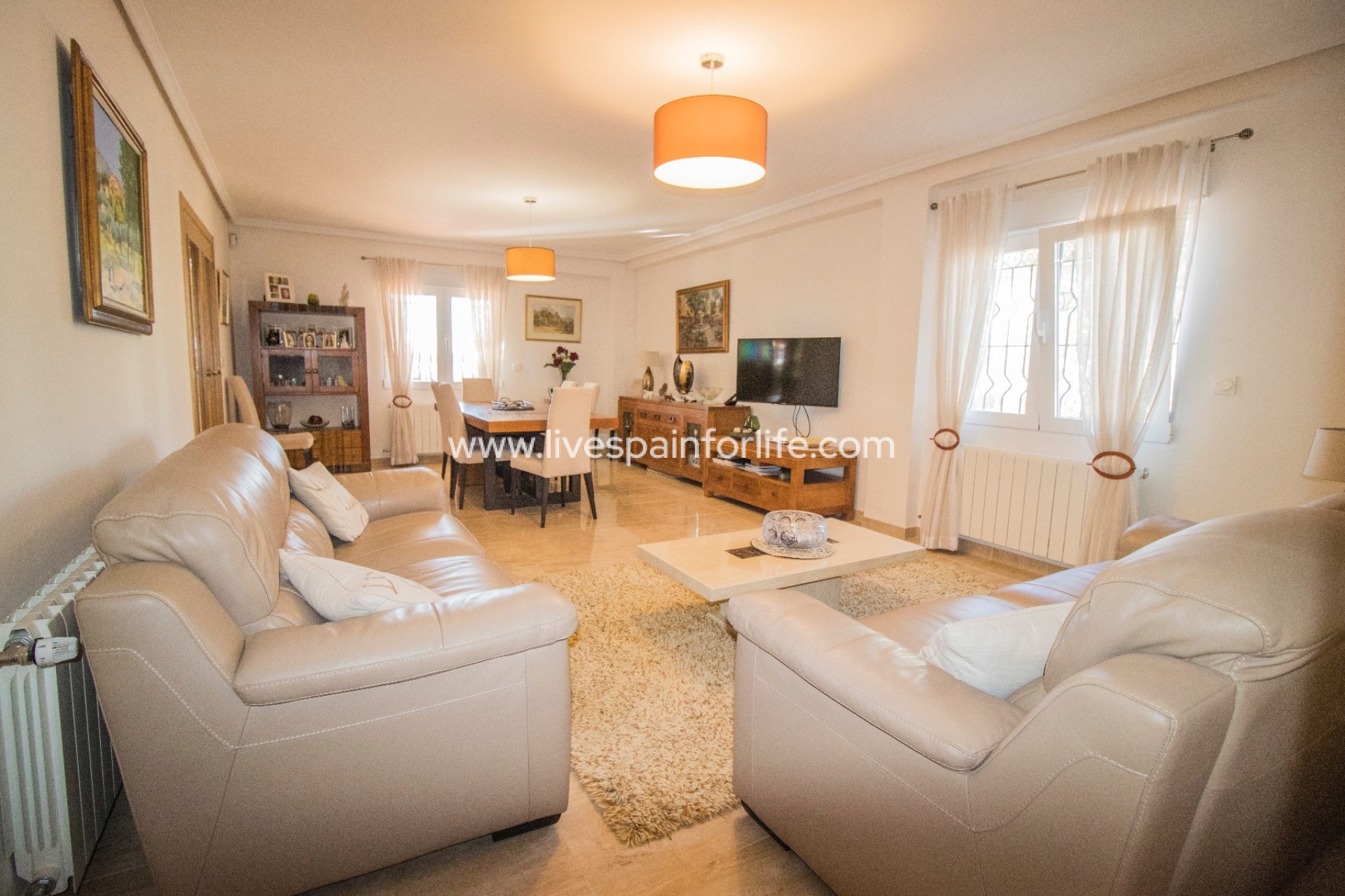 Resale - Country Property -
Albatera