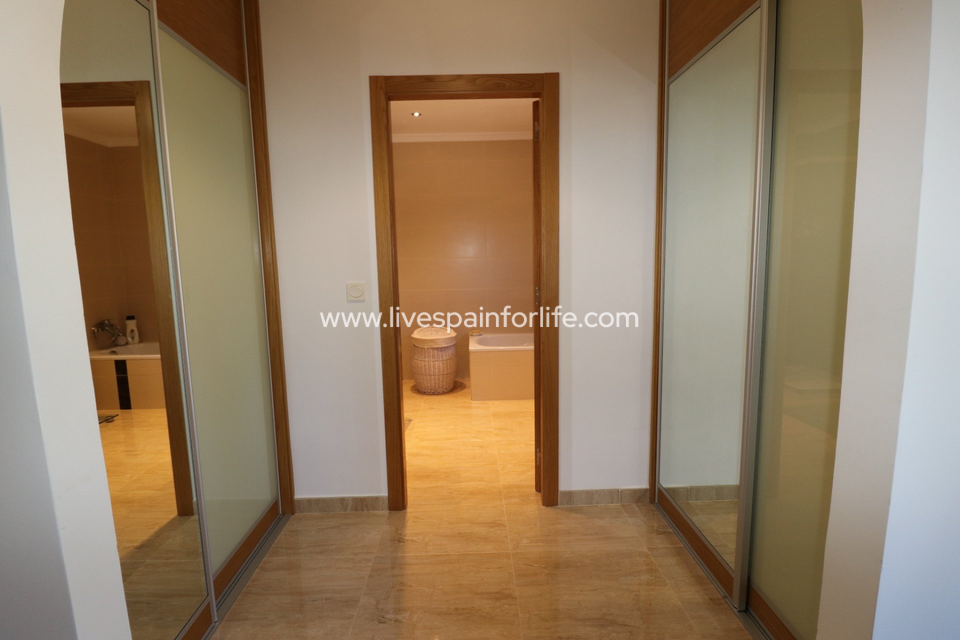 Resale - Country Property -
Albatera