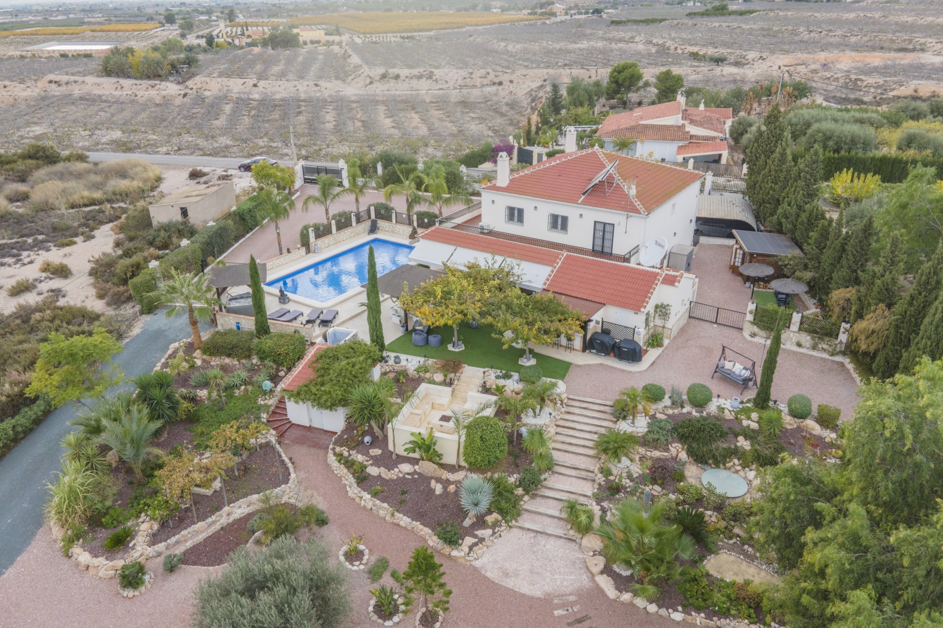 Resale - Country Property -
Albatera