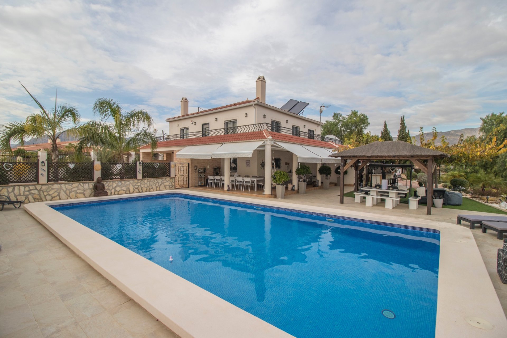 Resale - Country Property -
Albatera