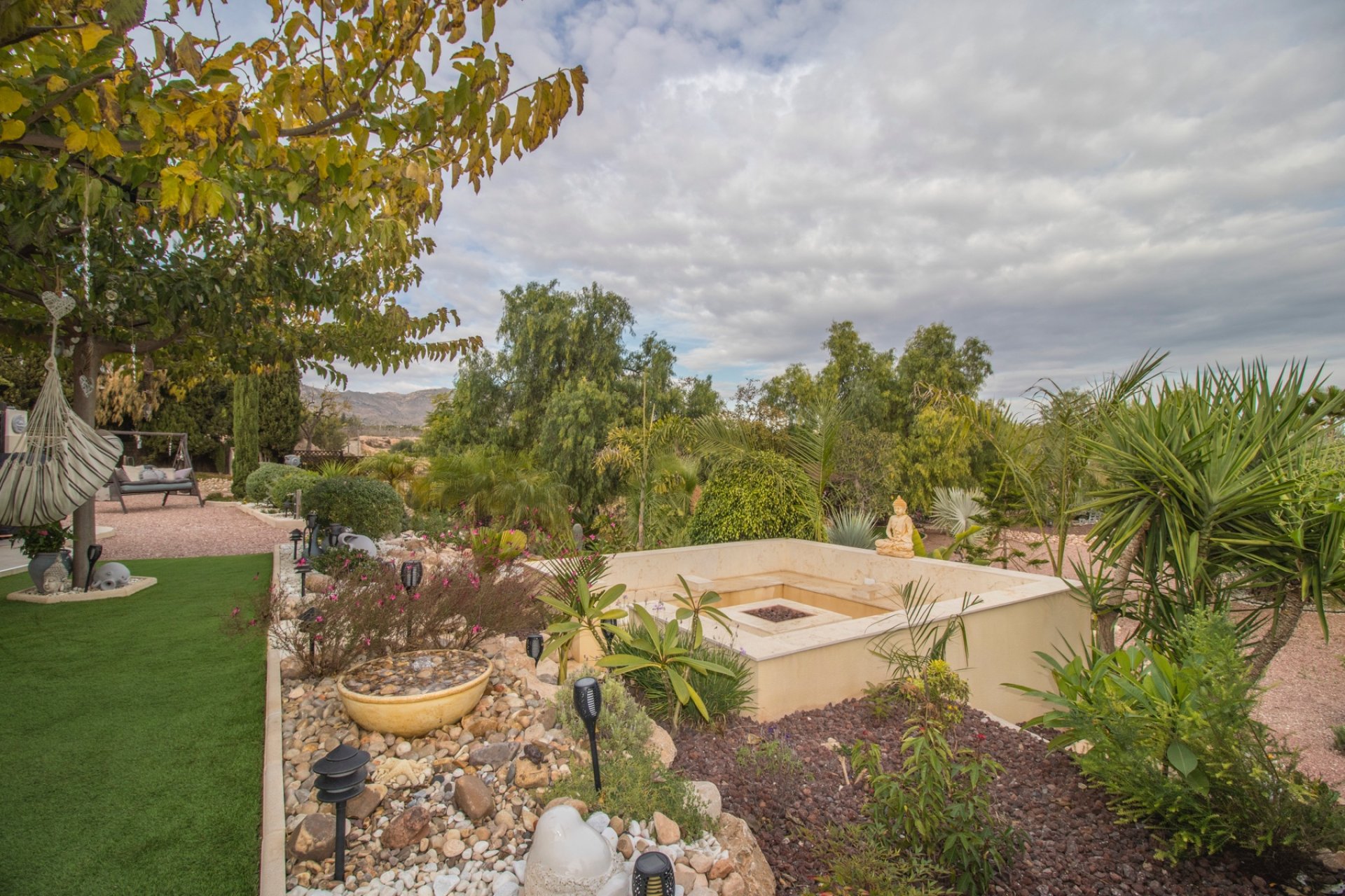 Resale - Country Property -
Albatera