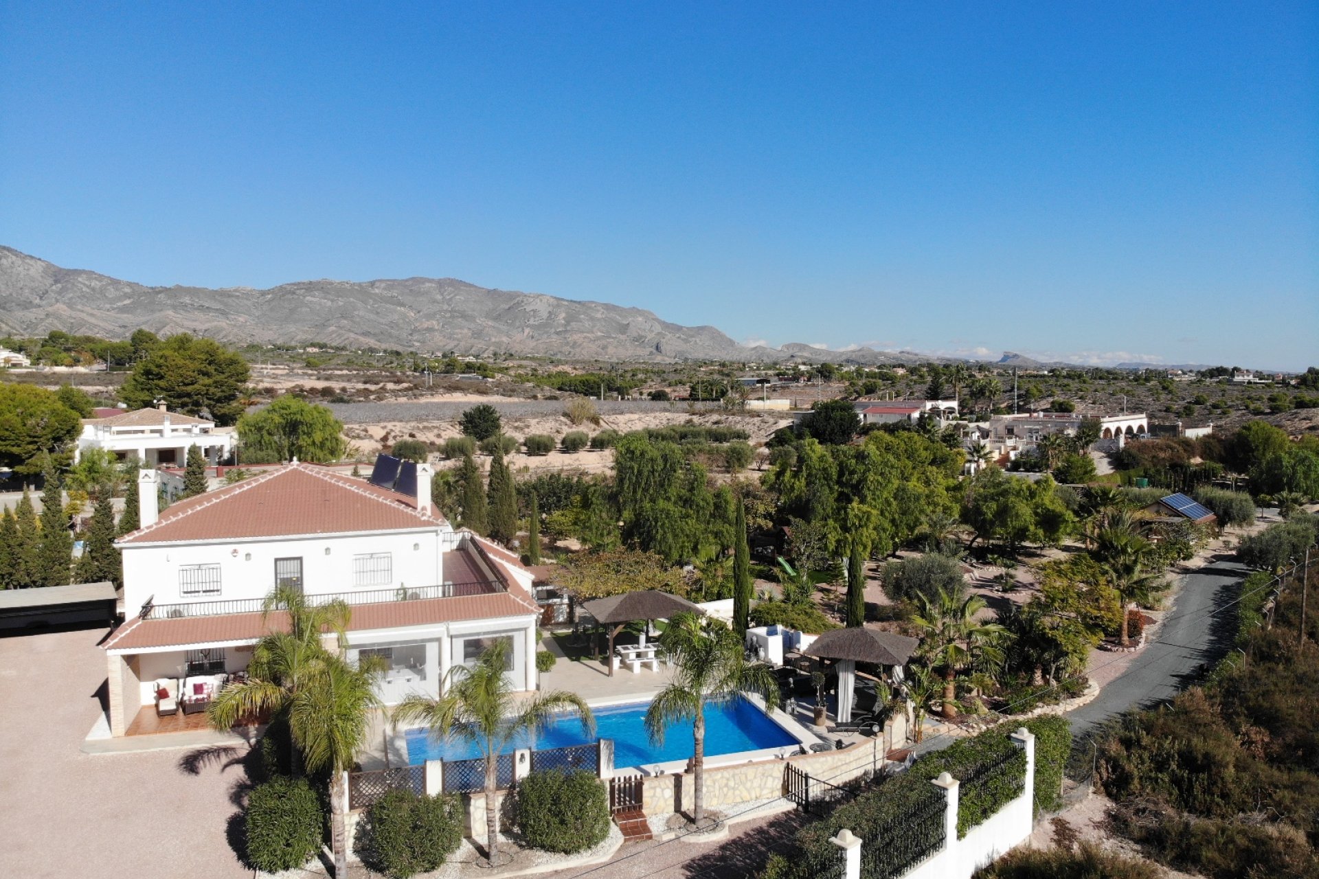 Resale - Country Property -
Albatera