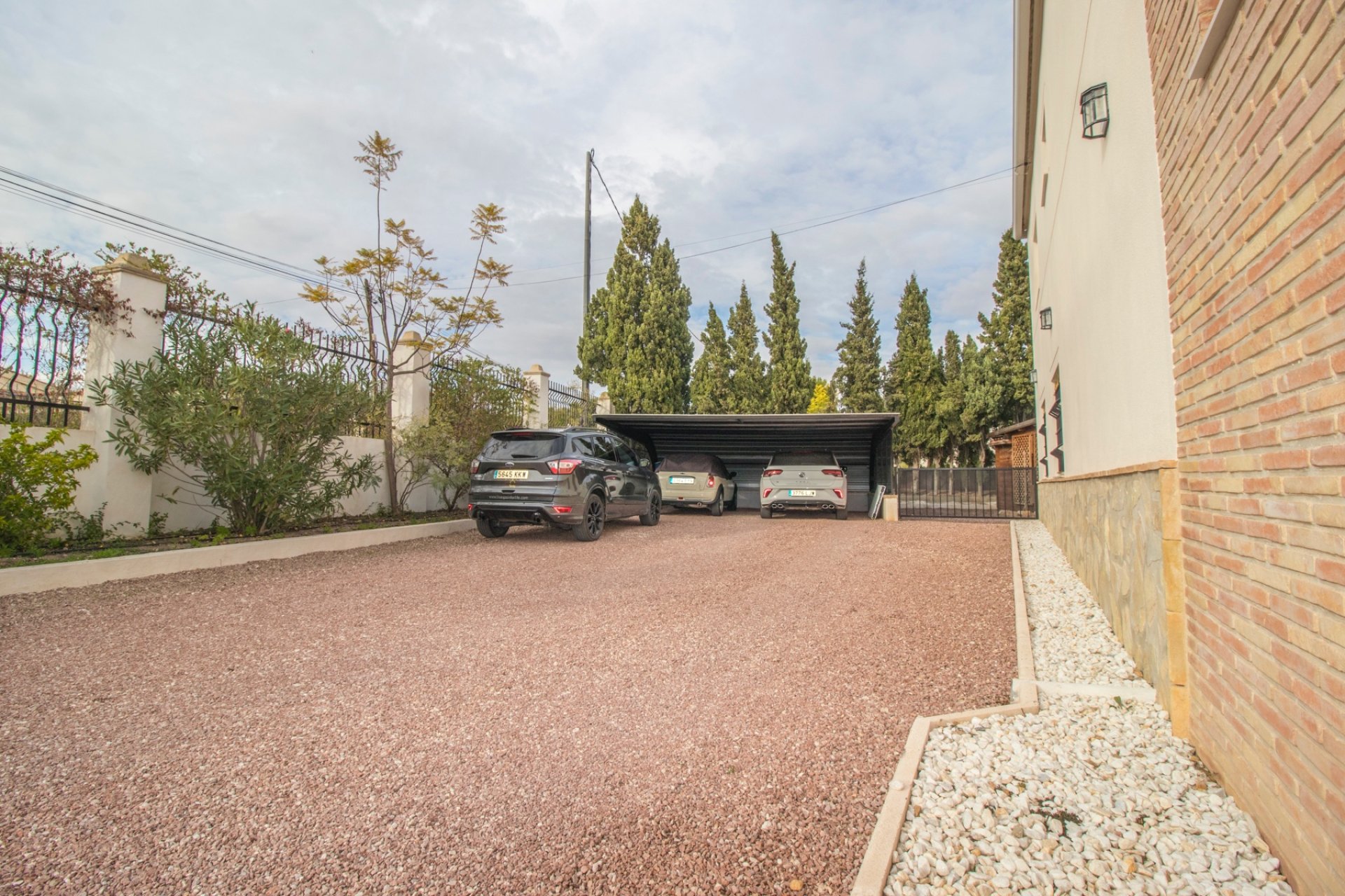 Resale - Country Property -
Albatera