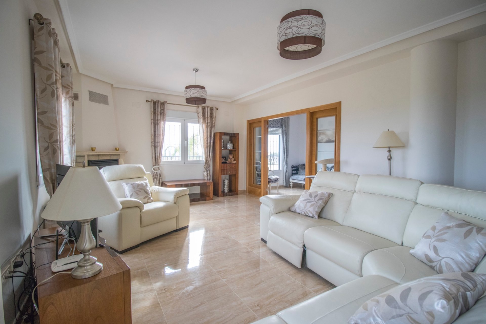 Resale - Country Property -
Albatera