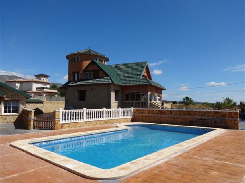 Resale - Country Property -
Albatera