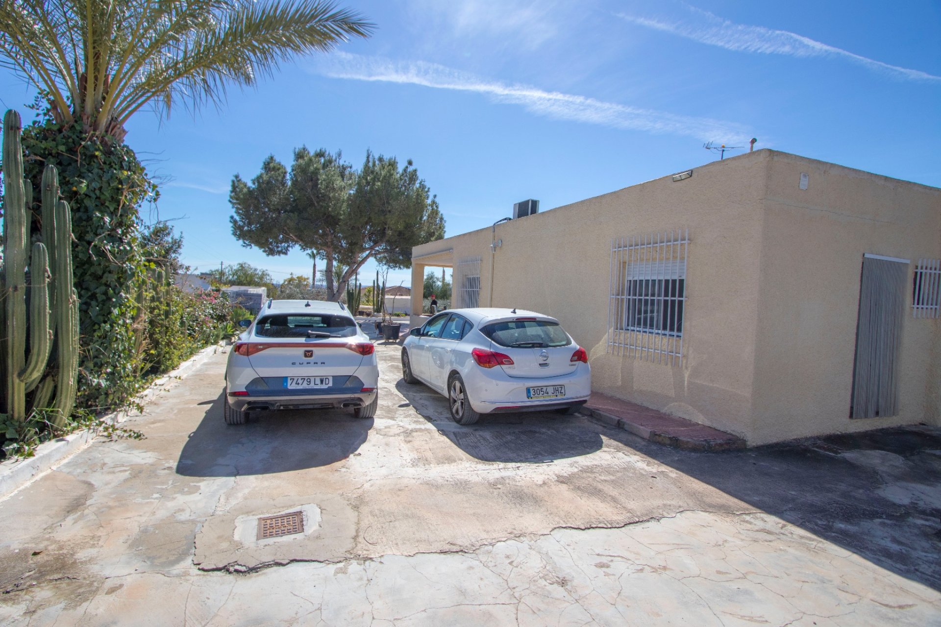 Resale - Country Property -
Albatera