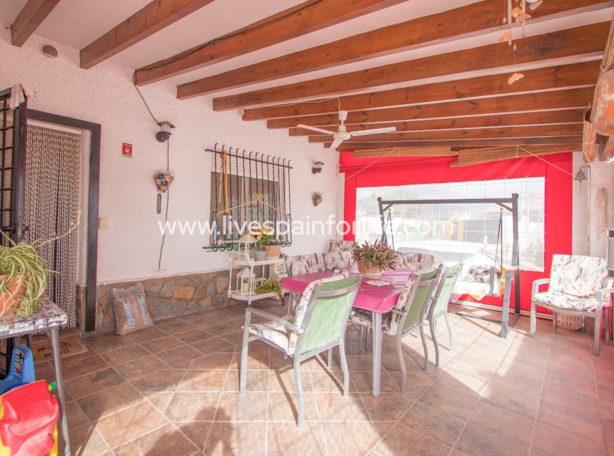 Resale - Country Property -
Albatera